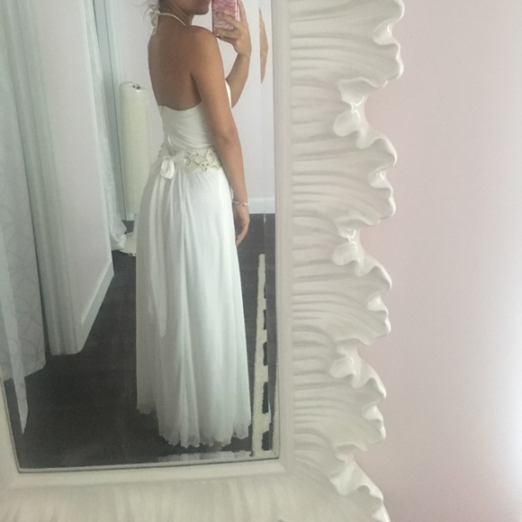 White halter gown - Picture 3 of 4