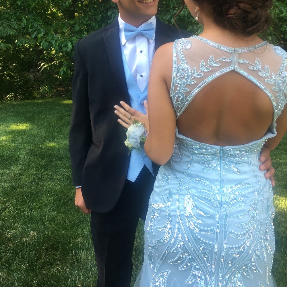 Dress - Picture 2 of 3