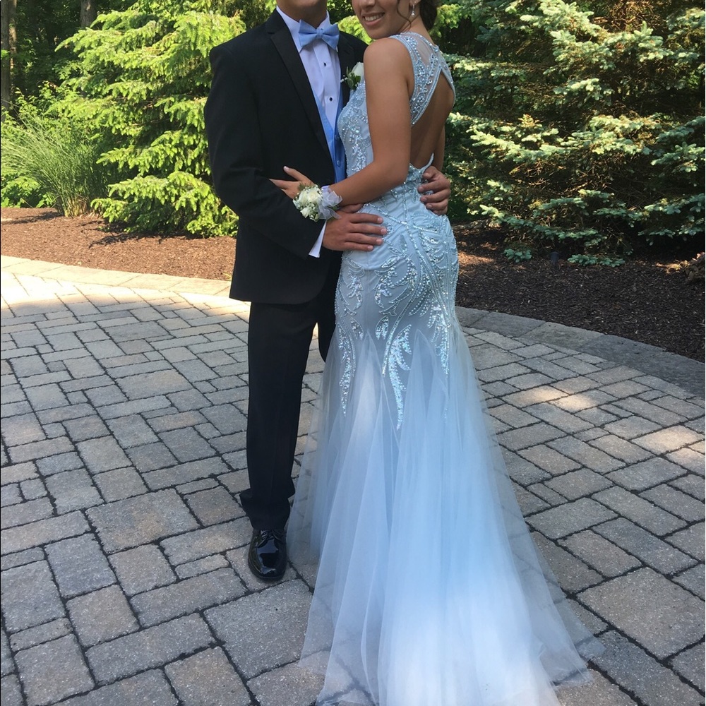 Dress - Picture 3 of 3