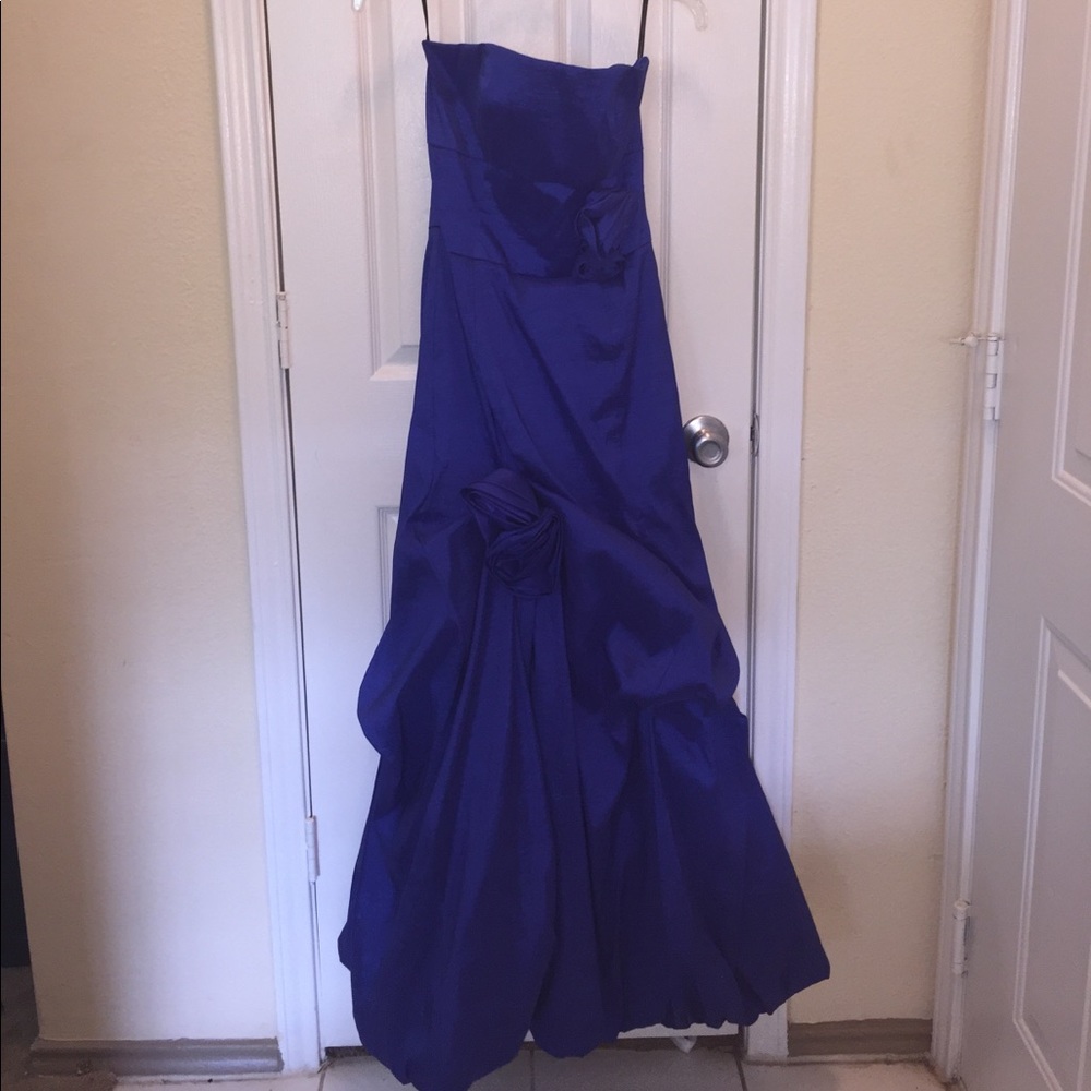 Jessica McClintock strapless long blue dress!