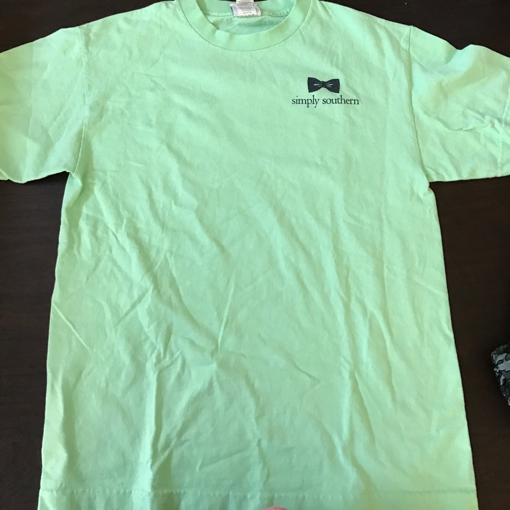 Like green simply southern tee