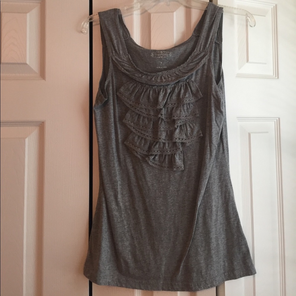 Like new! Grey layered tank