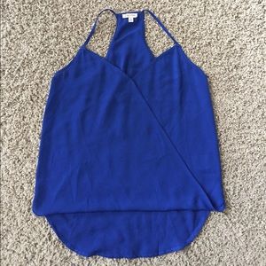 Criss cross going out top