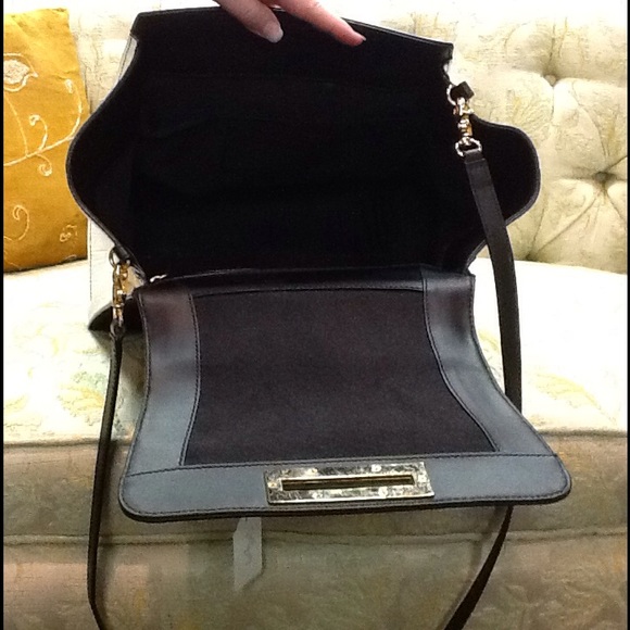 SOLD AT FURBISHED FASHION BOUTIQUE -Zac Posen Bag - Picture 3 of 4