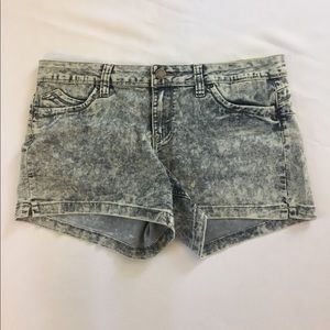 acid wash YMI Wanna Betta Butt NWOT size 15 shorts