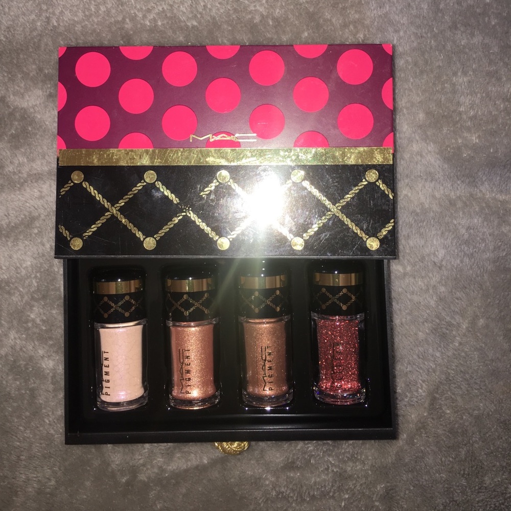 Mac Nutcracker Sweet Bronze Pigments & Glitter Kit