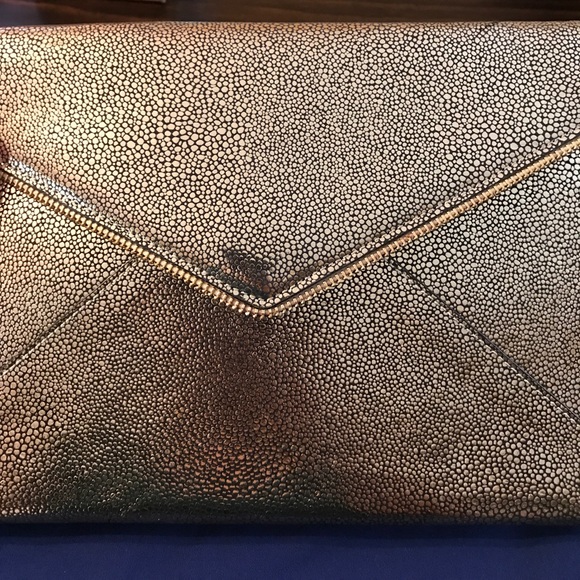 Clutch - Picture 2 of 4