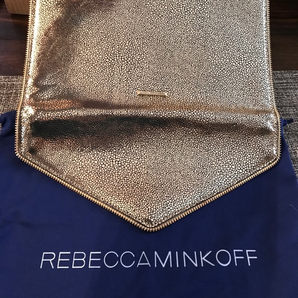 Clutch - Picture 4 of 4