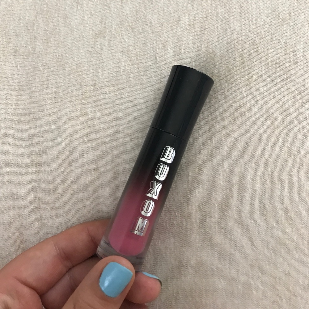 Buxom whipped soft matte lip cream in Wandress! 💕
