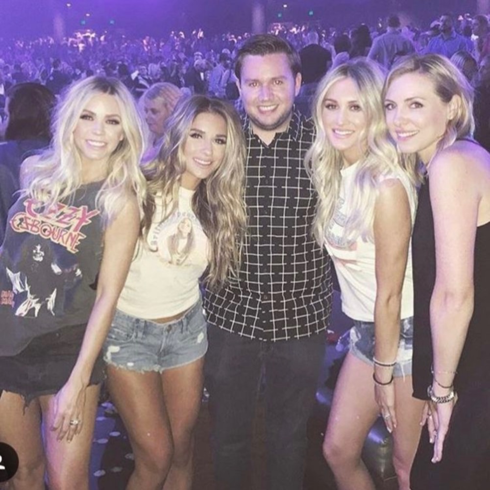 Jessie James Decker BDG Low Rise Dolphin Size 25