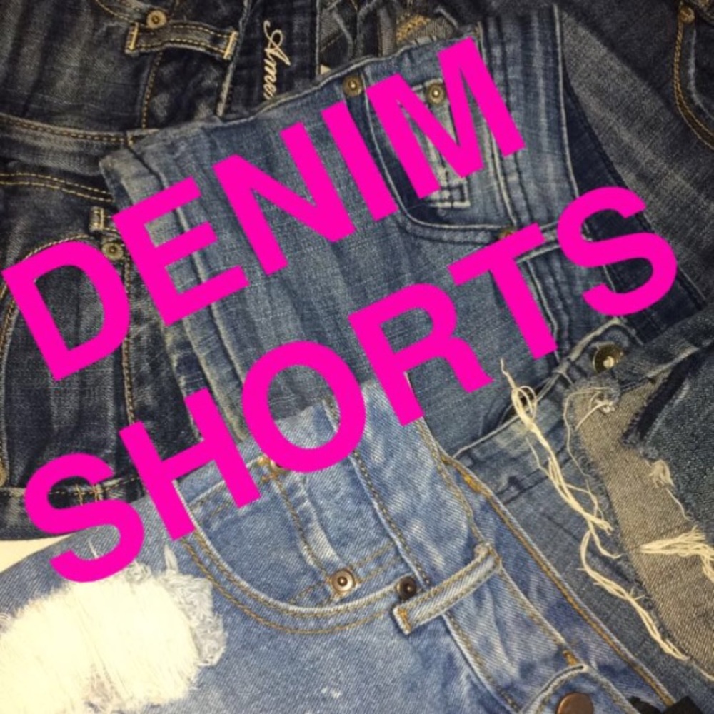 DENIM SHORTS