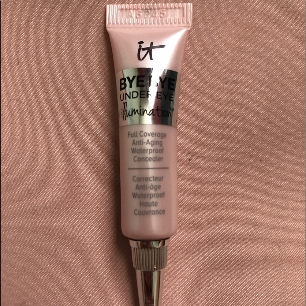 It Cosmetics bye bye under eye illumination