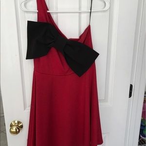 One shoulder dress