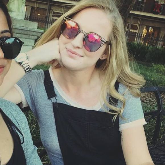 Meet your Posher, Haley - Picture 1 of 1