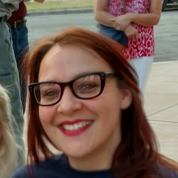 Meet your Posher, Michelle - Picture 1 of 1