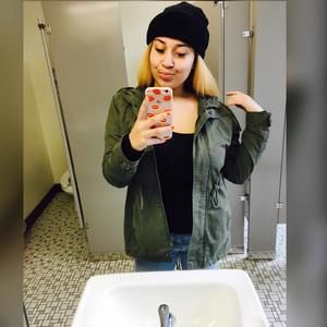 Meet your Posher, Katelyn