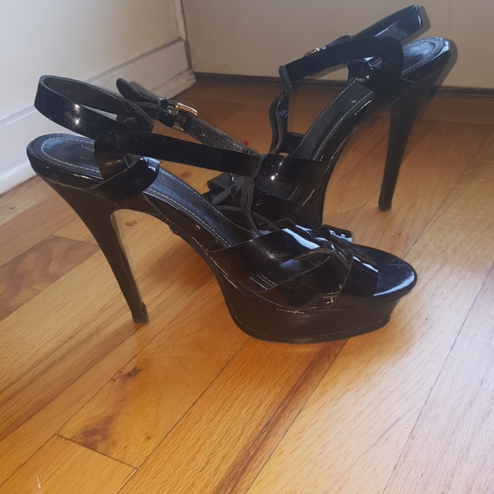 yves saint laurent tribute sandal sale