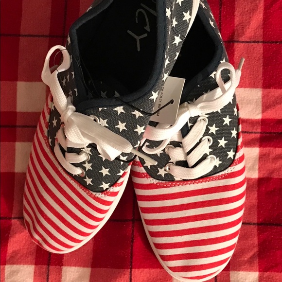 Patriotic Tennies 🇺🇸 - Picture 1 of 5