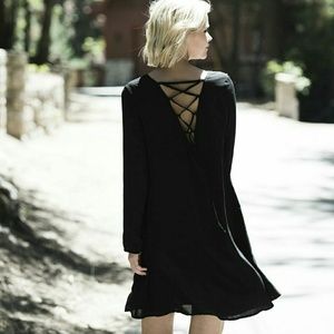 Bella Dahl V-Neck Laced Back Dress