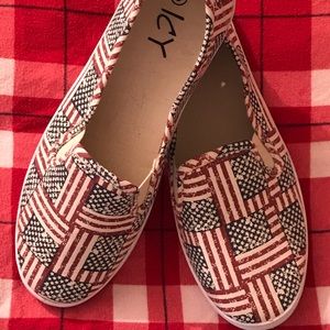 Patriotic Slip On Tennies 🇺🇸