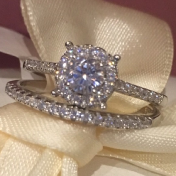 925 Sterling Silver Clear CZ Ring Set SZ 6,7 - Picture 2 of 2