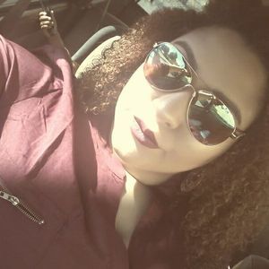 Meet your Posher, Jasmine