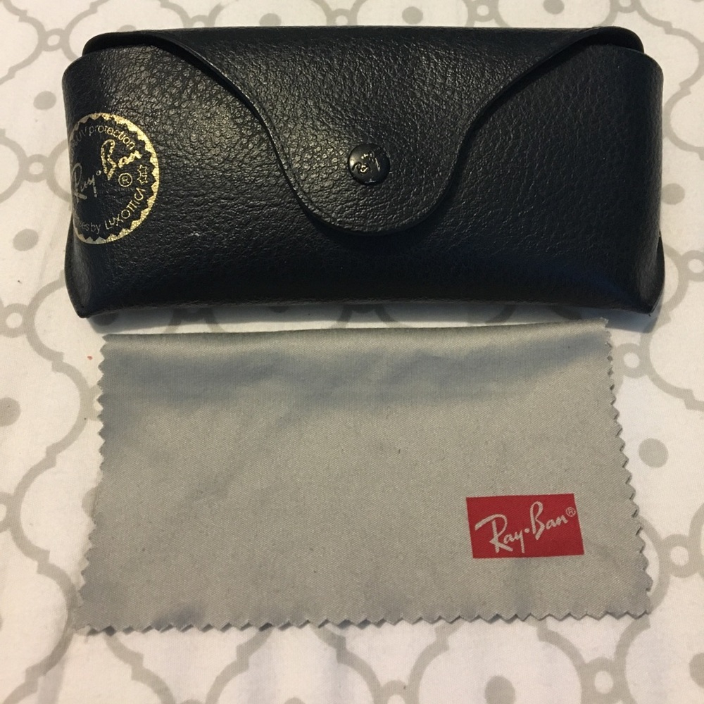 Ray-ban Wayfarer Sunglasses - Picture 4 of 5