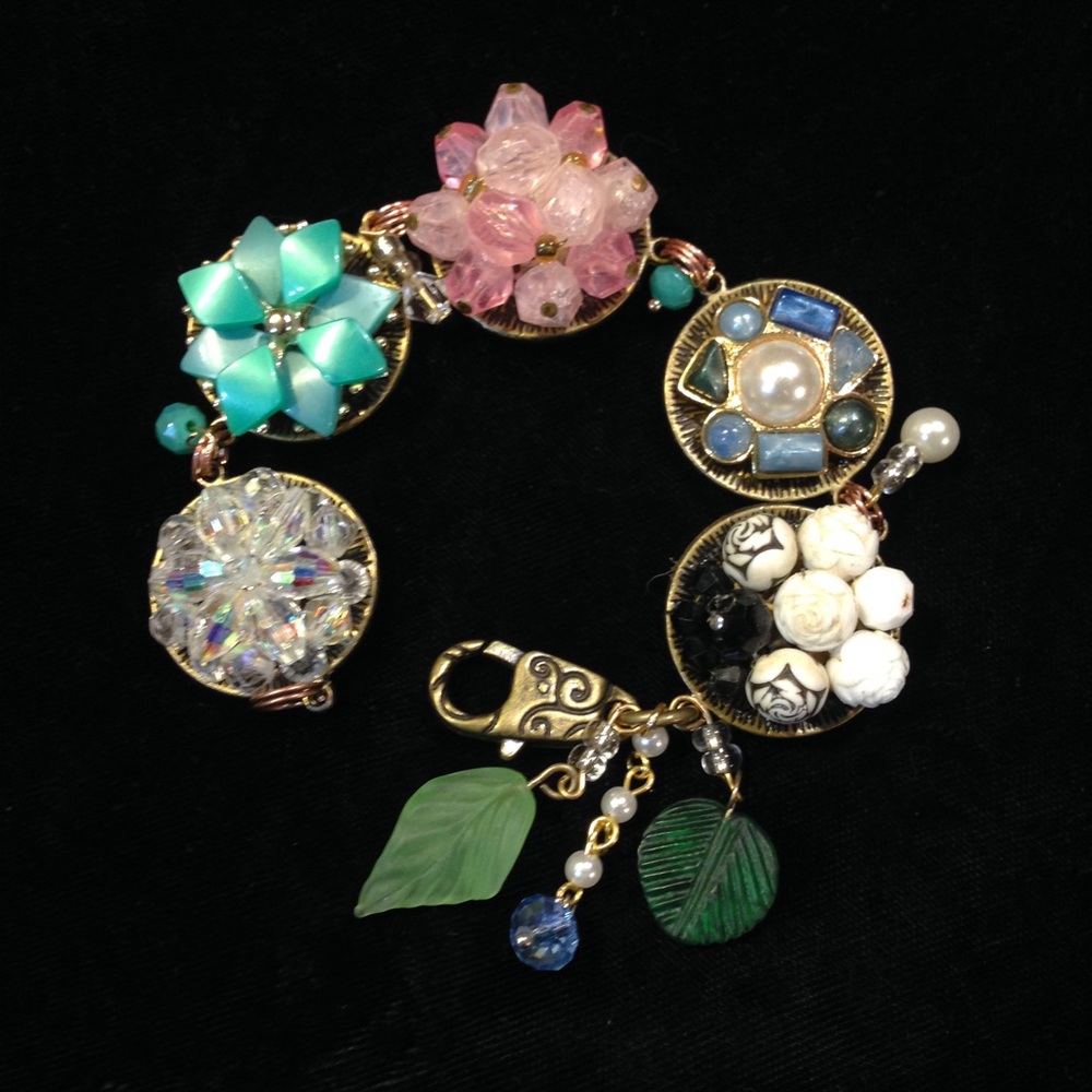 Bracelet, 5 Vintage Cluster Earrings