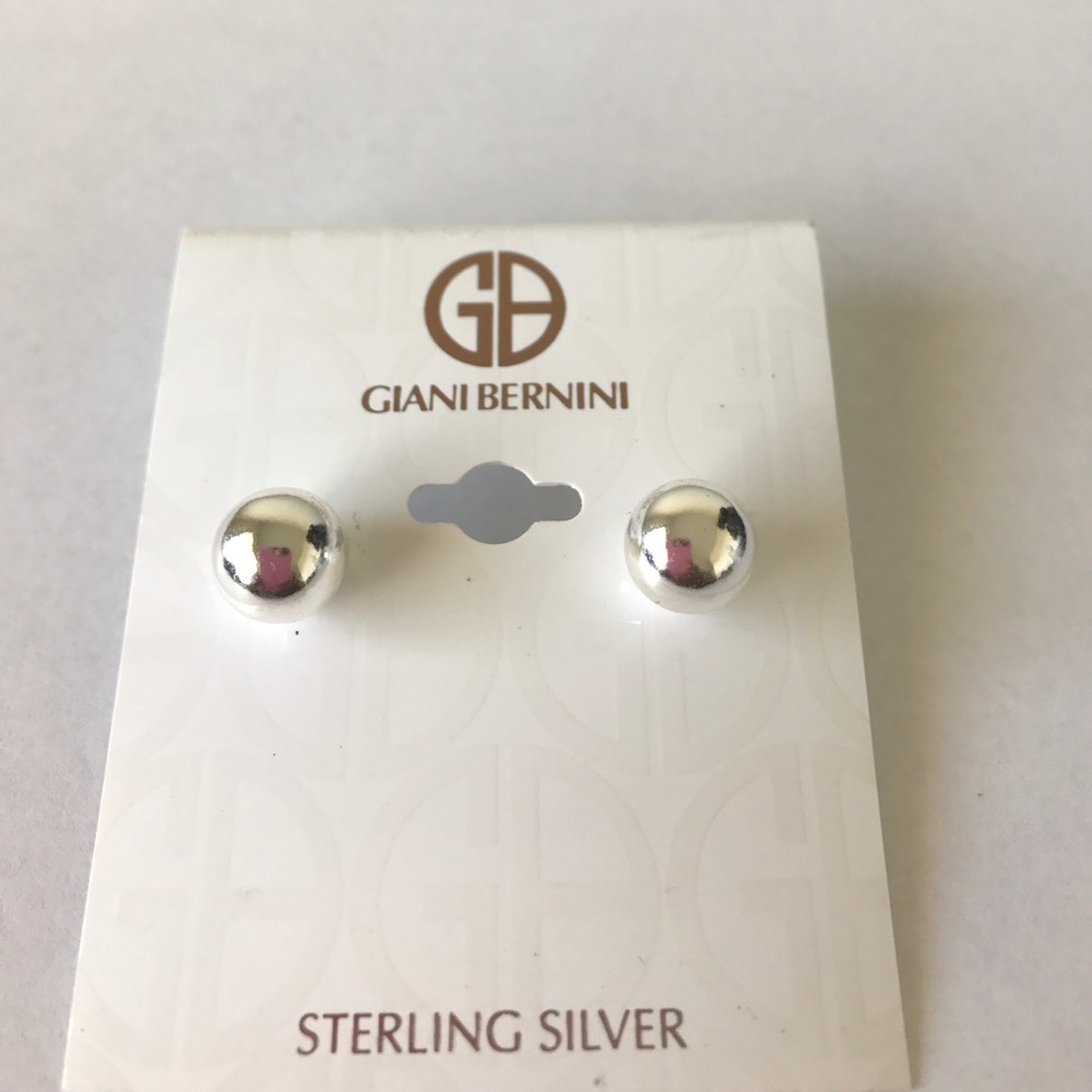 Cute earring