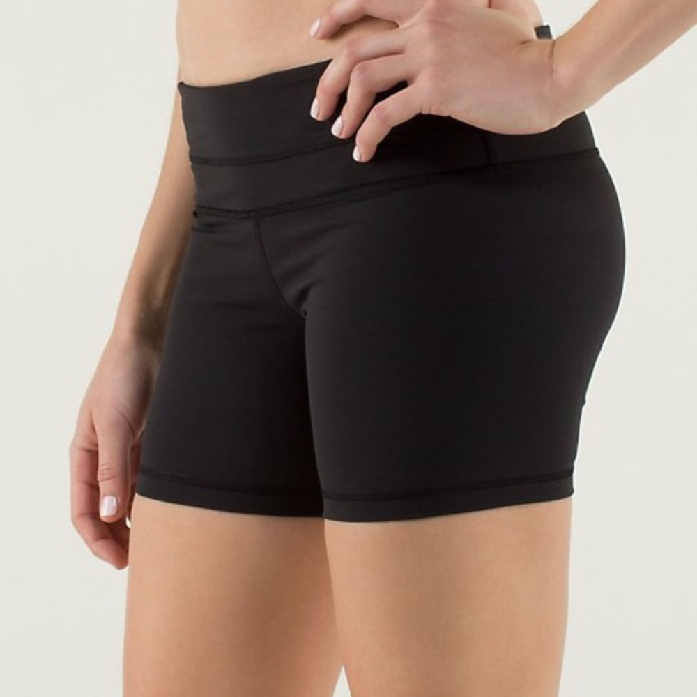 Lululemon Groove compression Short