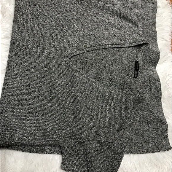PRE-OWNED• Zara's Women Long T Shirt With Slits - Picture 6 of 6
