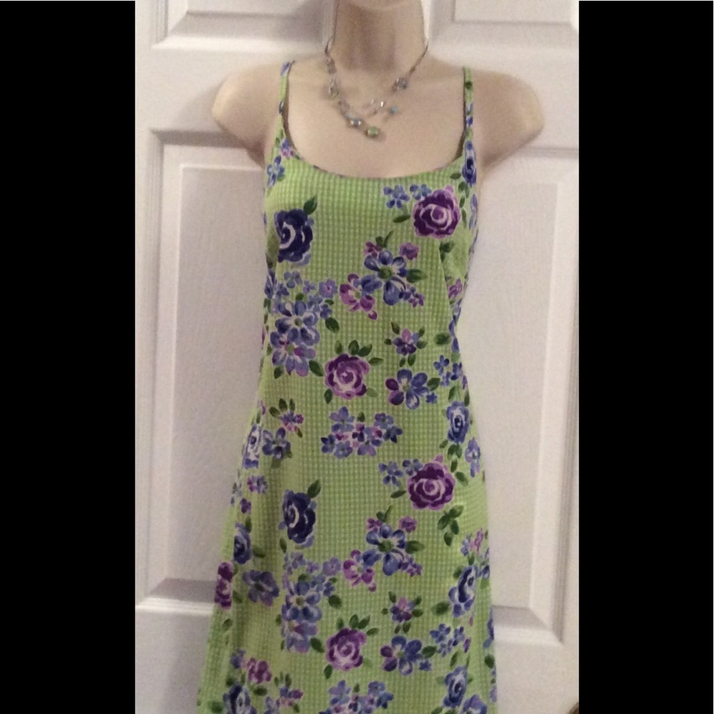 GREEN FLORAL DRESS   LIKE NEW!  🌷🌷