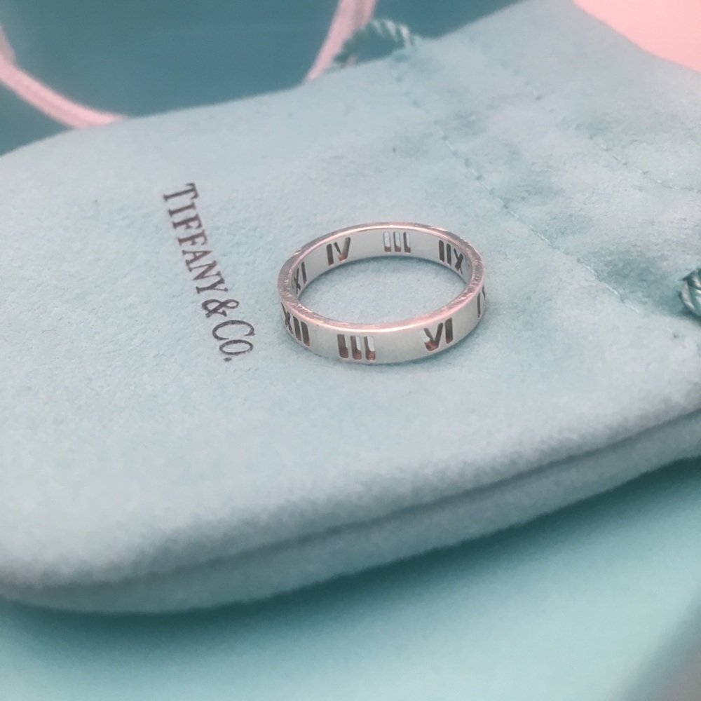 Tiffany & Co. Atlas Ring 💍