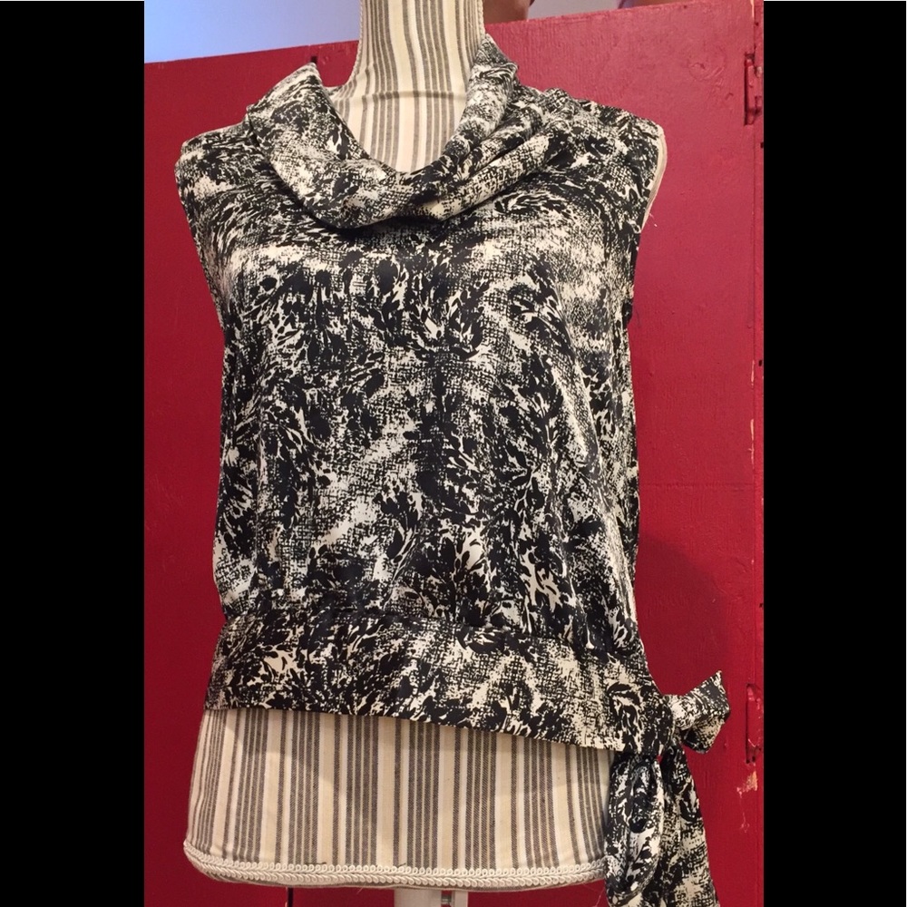 Banana Republic Cowl Neck Sleeveless Top