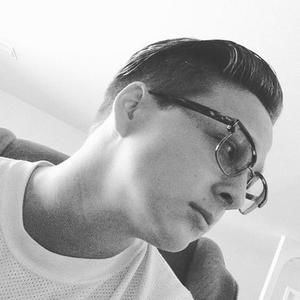 Meet your Posher, Elias