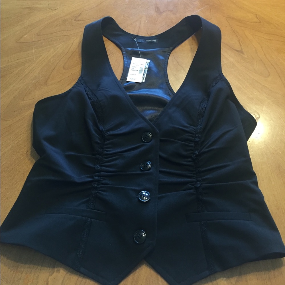 New with tags Maurices black Top