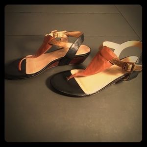Low Heel Two-toned Sandals