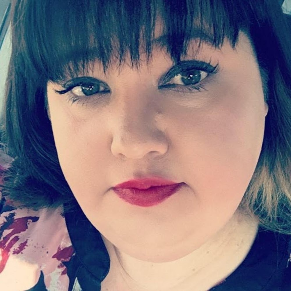 Meet your Posher, Alaina