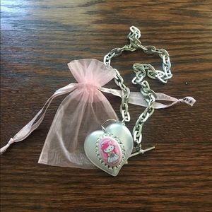 Tarina Tarantino Hello Kitty Bride