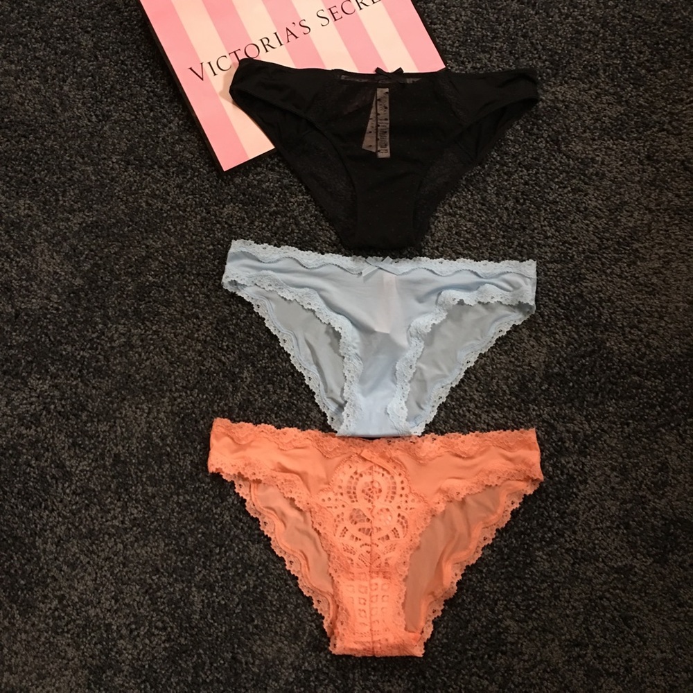 Body by Victoria's Secret 3 Cheekie Panties Small