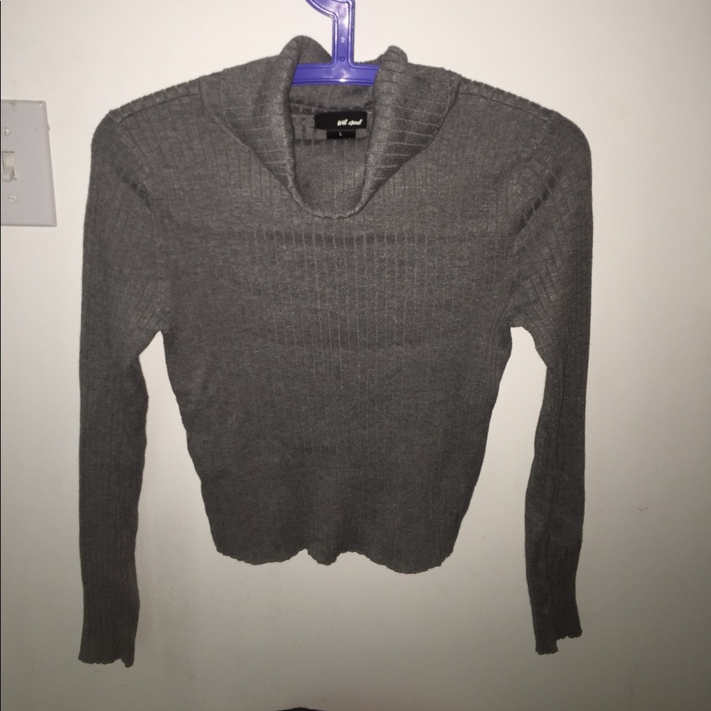 grey cropped turtle neck sweater