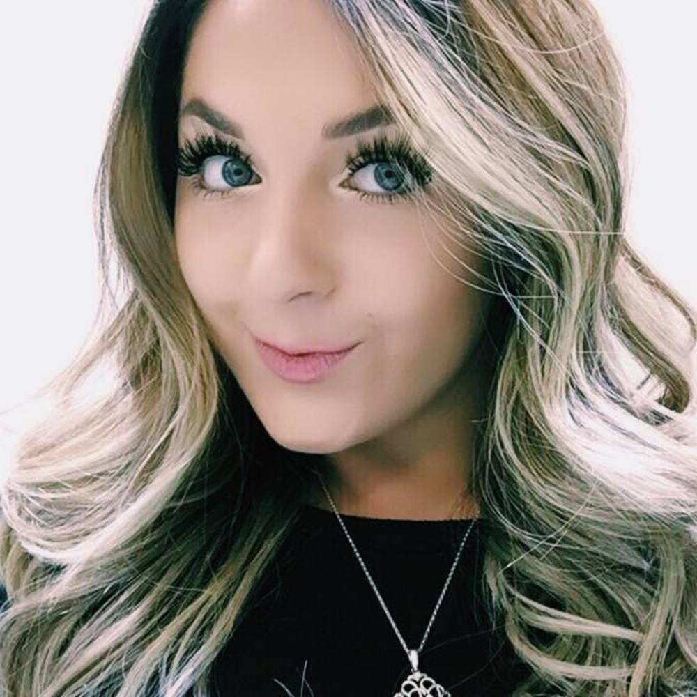 Meet your Posher, Monica