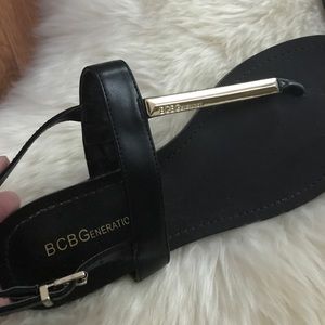 BCBG black and gold thing leather sandals size 8
