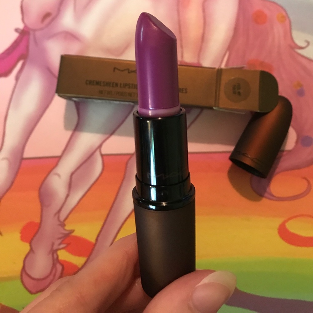 MAC LE Feel My Pulse lipstick