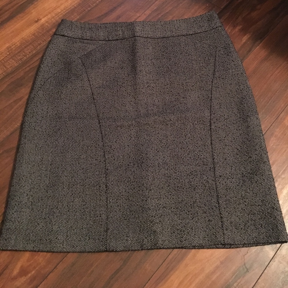 Banana Republic pencil skirt - size 4