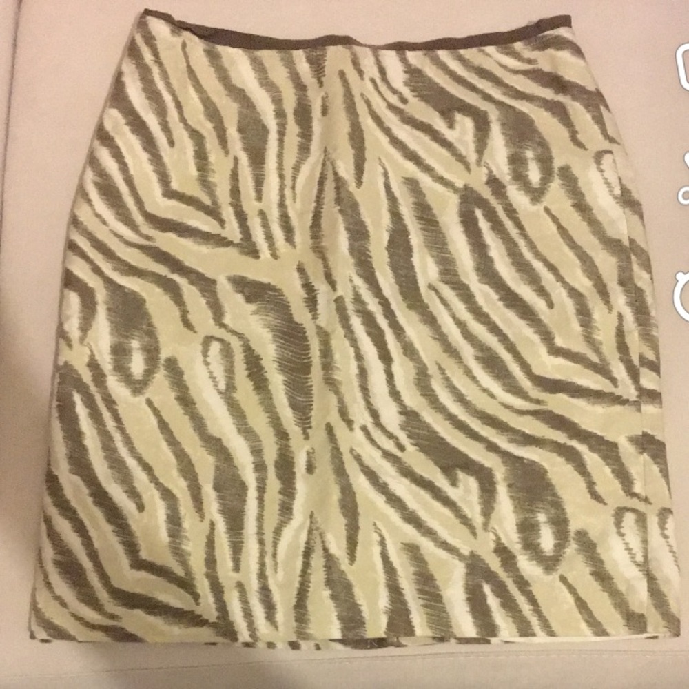 Anne Taylor size 4 LOFT midi skirt. Zebra print