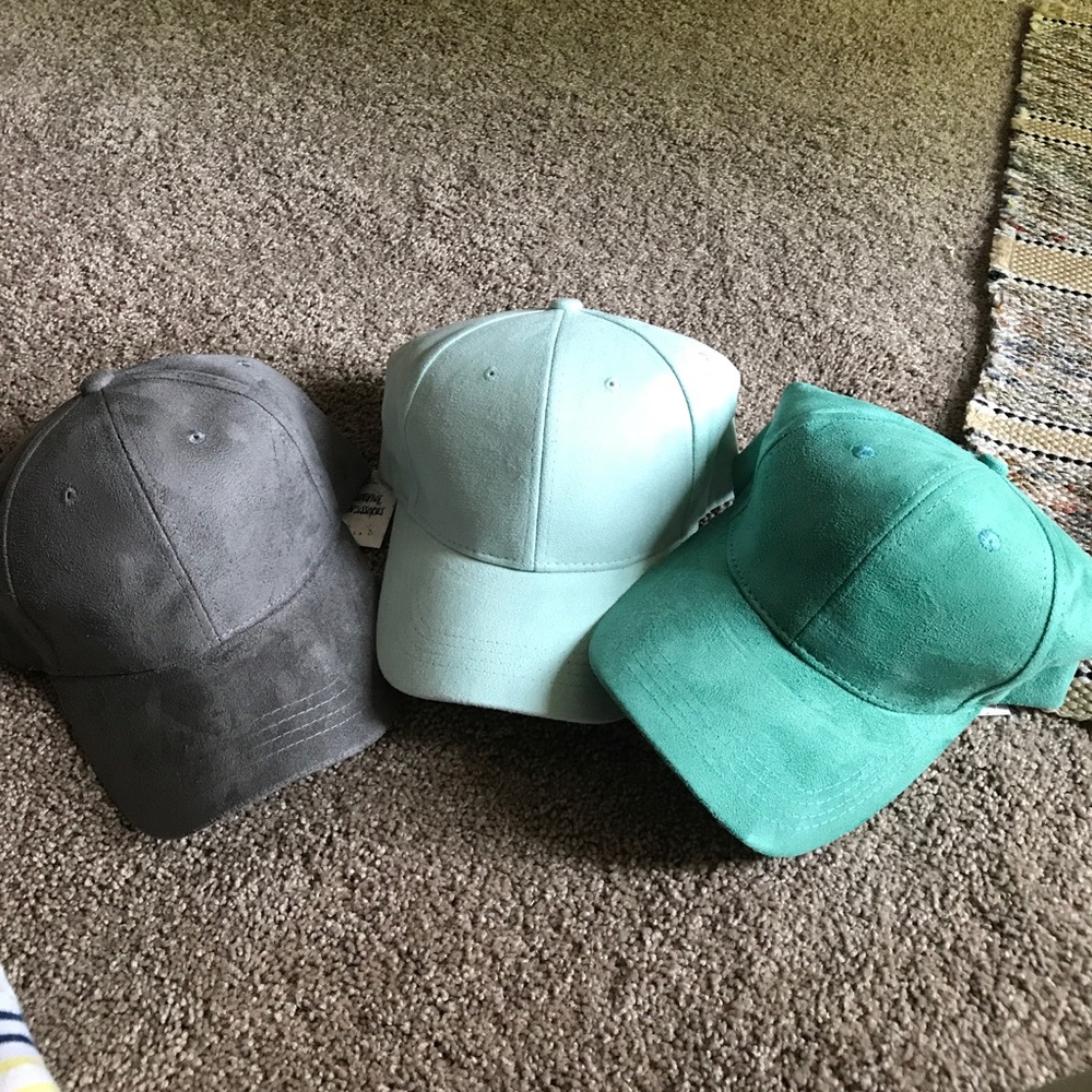 🆕Suede vegan baseball caps💕
