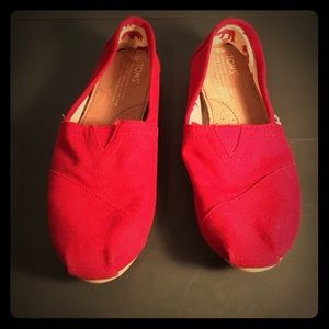 Red TOMS