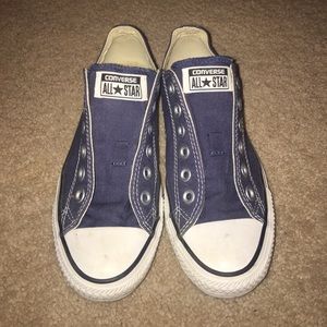 Navy blue converse