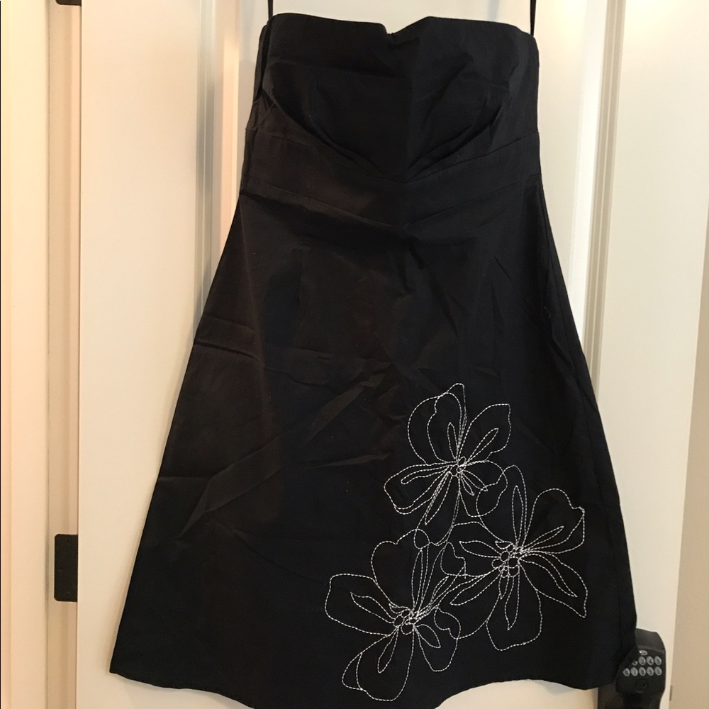 New York and Company Strapless Dress